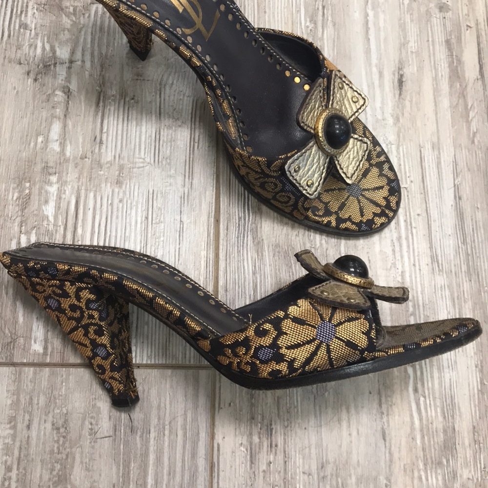 Yves Saint Laurent sandals 6.5 - Picture 2 of 5